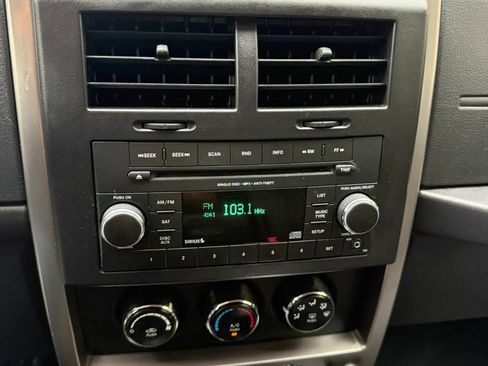 Used 2012 Jeep Liberty Sport w/ Popular Equipment Group AWD/4WD image 31