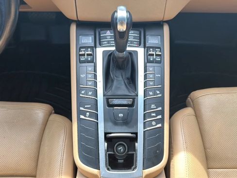 Used 2017 Porsche Macan S AWD/4WD image 13