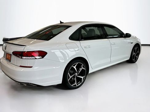 Used 2021 Volkswagen Passat 2.0T R-Line FWD image 5
