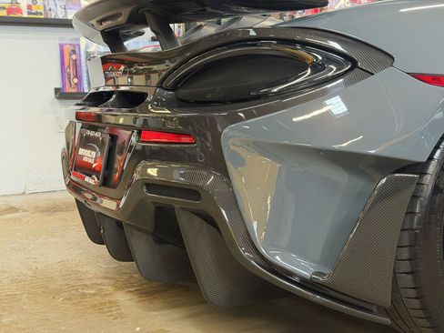 Used 2020 McLaren 600LT Spider RWD image 20