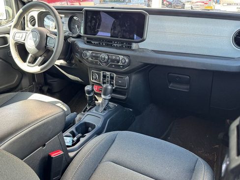 Used 2024 Jeep Wrangler Willys 4xe image 9