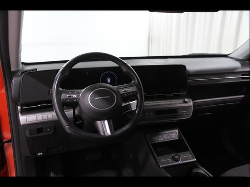 Certified 2024 Hyundai Kona SEL w/ Convenience Package FWD image 6