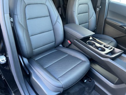 New 2026 Chevrolet Equinox LT w/ Convenience Package II image 24