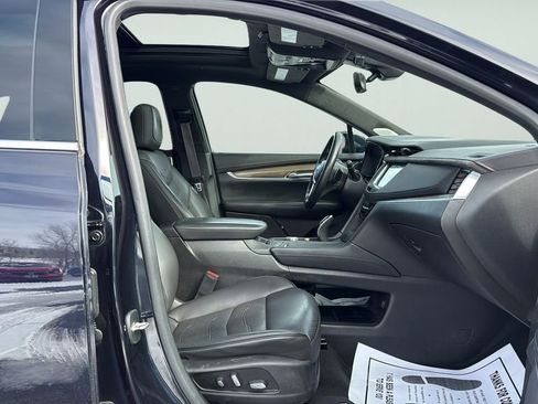 Used 2021 Cadillac XT5 Premium Luxury w/ Platinum Package image 12