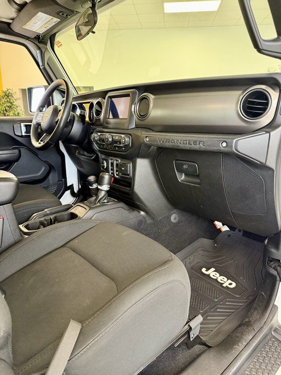 Used 2019 Jeep Wrangler Sport AWD/4WD image 12