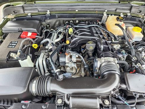 Used 2022 Jeep Wrangler Unlimited Sport AWD/4WD image 24