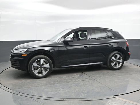 Used 2020 Audi Q5 2.0T Premium w/ Titanium Sport Package image 8