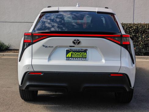 Used 2023 Toyota bZ4X XLE image 7