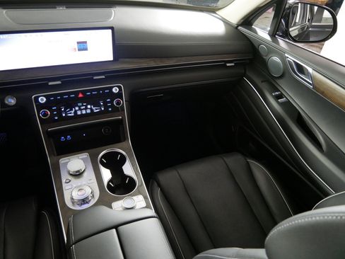 Certified 2025 Genesis GV80 3.5T Advanced image 11