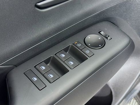 New 2026 Hyundai Kona SE image 28