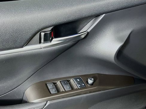 Used 2021 Toyota Camry XSE image 18