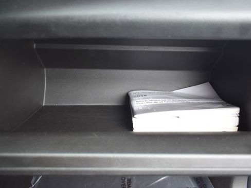 Used 2018 Chevrolet Traverse LT image 49