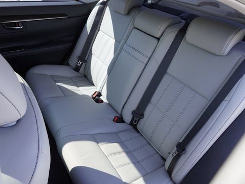 Used 2017 Lexus ES 350 w/ Luxury Package FWD image 30
