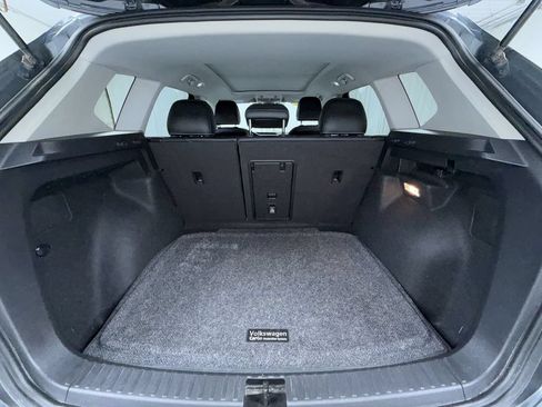 Used 2022 Volkswagen Taos SE w/ Panoramic Sunroof Package AWD/4WD image 16