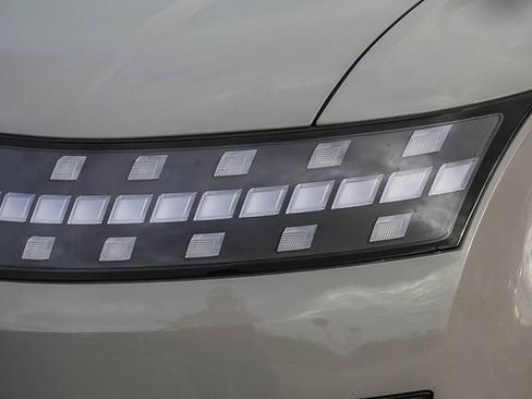 New 2026 Hyundai Ioniq 9 Calligraphy image 8