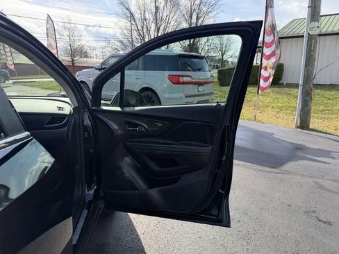 Used 2019 Buick Encore Preferred w/ Safety Package image 28