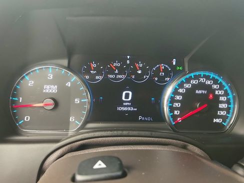 Used 2018 Chevrolet Suburban Premier AWD/4WD image 17