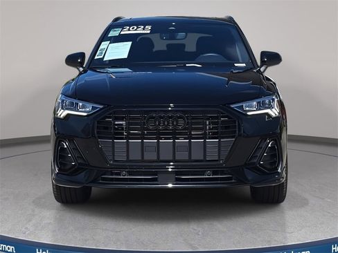 Certified 2025 Audi Q3 2.0T Premium w/ Convenience Package image 2