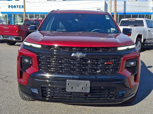 Certified 2024 Chevrolet Traverse RS image 2