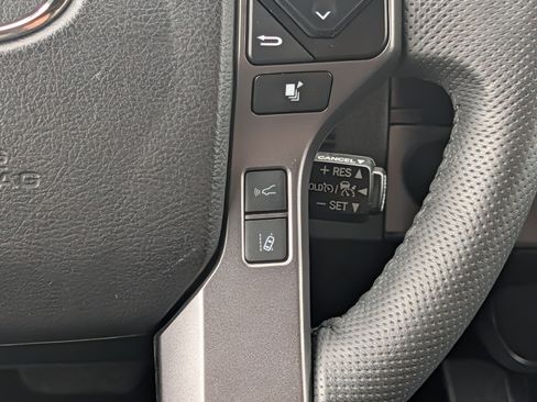 Used 2022 Toyota Tacoma TRD Sport w/ Technology Package AWD/4WD image 27