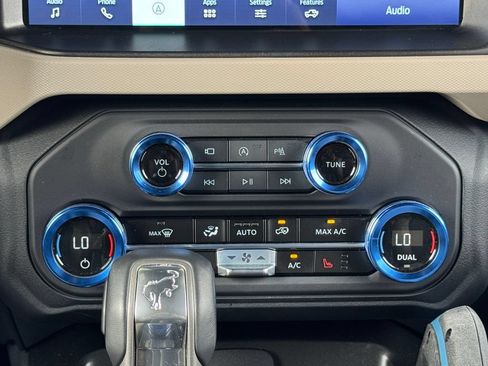 Used 2023 Ford Bronco Wildtrak AWD/4WD image 25