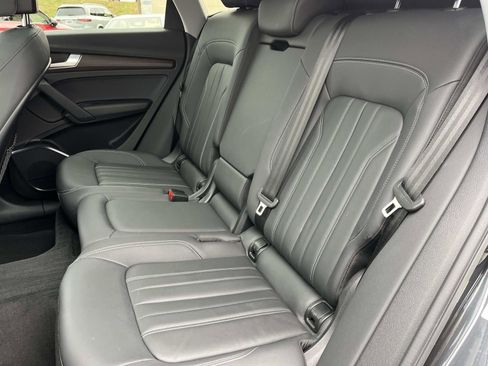 Used 2021 Audi Q5 2.0T Premium image 17