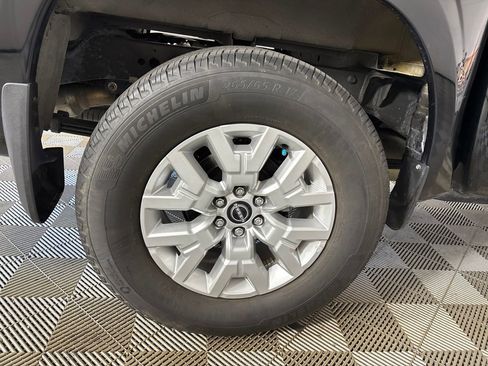 Used 2023 Nissan Frontier SV w/ Tow Package AWD/4WD image 29