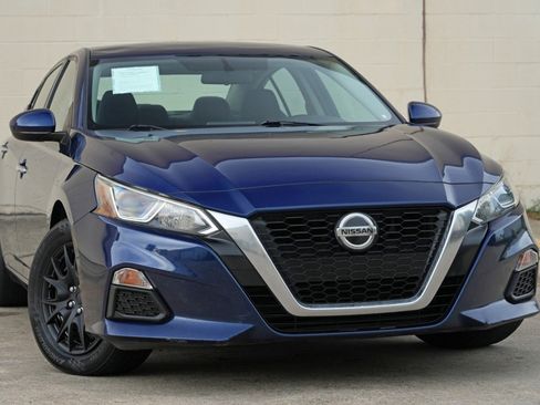 Used 2019 Nissan Altima 2.5 S FWD image 2