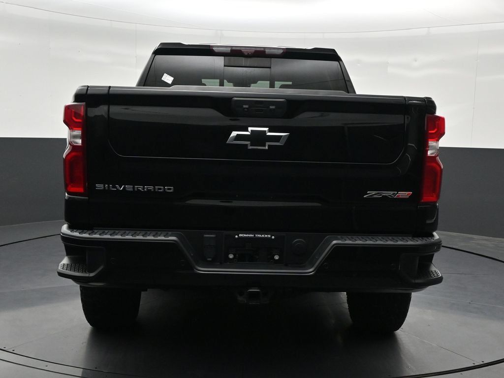 Used 2023 Chevrolet Silverado 1500 ZR2 w/ Technology Package AWD/4WD image 4
