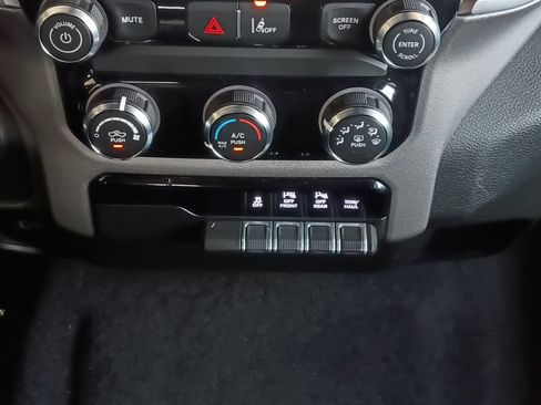 Used 2025 RAM 1500 Lone Star RWD image 4