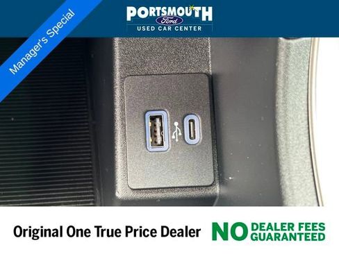 Certified 2024 Ford Edge SE w/ Black Appearance Package image 10