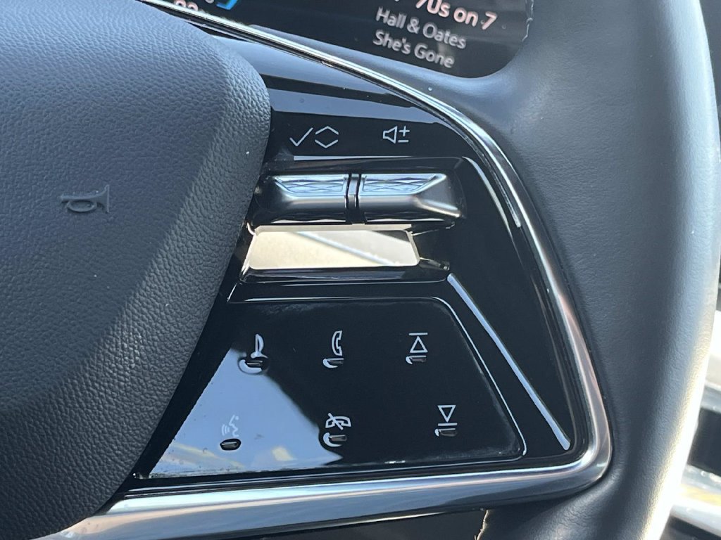 Used 2024 Cadillac Lyriq Luxury RWD image 39