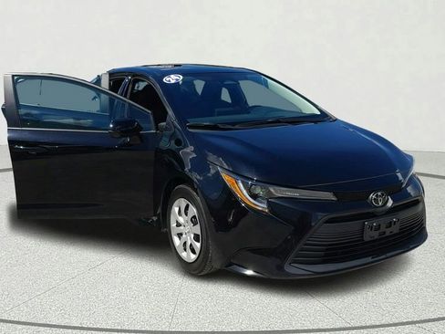 Used 2024 Toyota Corolla LE FWD image 8