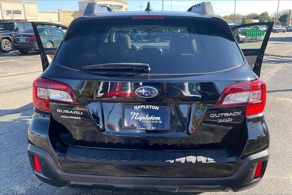 Used 2018 Subaru Outback 3.6R Limited AWD/4WD image 35