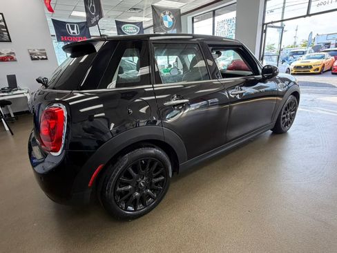 Used 2019 MINI Cooper 4-Door Hardtop FWD image 13