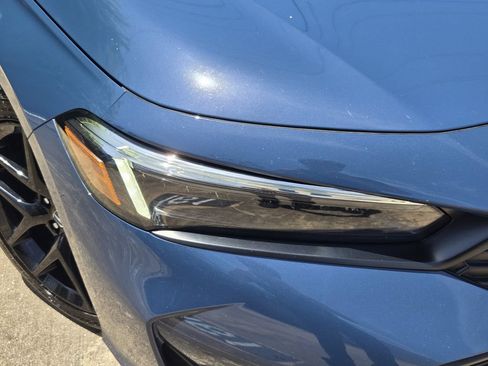 Used 2025 Honda Civic Sport image 10