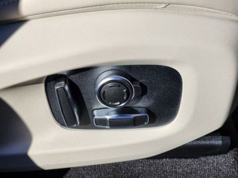 Used 2024 Jaguar F-PACE R-Dynamic S image 22