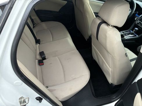 Used 2018 Honda Civic EX image 16