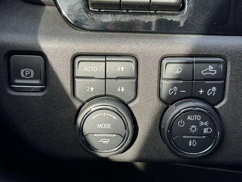 Certified 2024 Chevrolet Silverado 2500 High Country w/ High Country Premium Package image 34