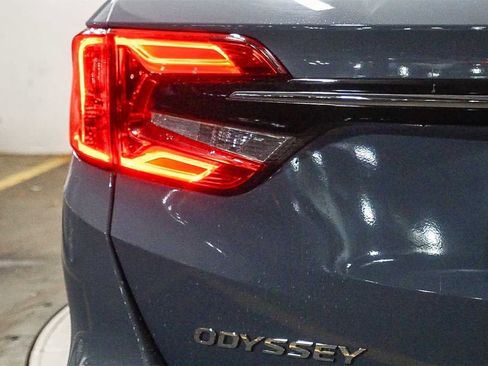 Used 2023 Honda Odyssey Elite image 12