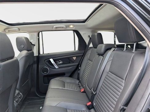 Used 2024 Land Rover Discovery Sport S image 4