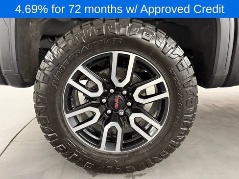 Used 2024 GMC Sierra 1500 AT4 w/ Technology Package image 10