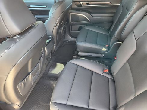 New 2025 Kia Telluride S image 20