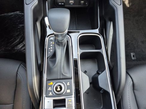 New 2025 Kia Telluride S image 9