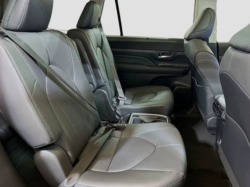 New 2026 Toyota Grand Highlander FWD image 27