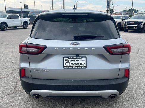 Used 2023 Ford Escape Active w/ Cold Weather Package FWD image 5