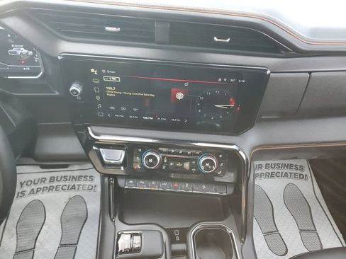 Used 2025 GMC Sierra 1500 AT4 w/ AT4 Preferred Package image 21