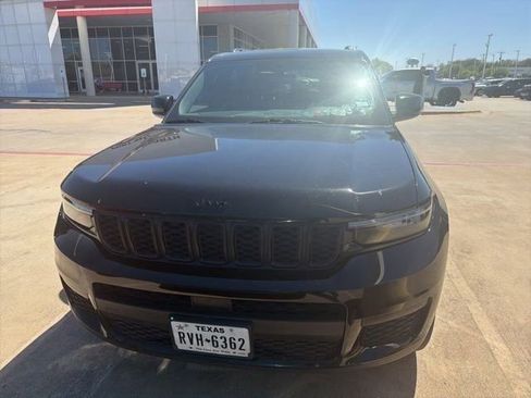 Used 2022 Jeep Grand Cherokee L Laredo image 9