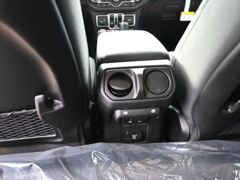 New 2026 Jeep Gladiator Mojave image 16