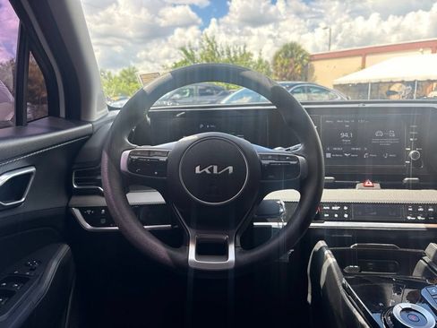 Used 2024 Kia Sportage LX AWD/4WD image 20